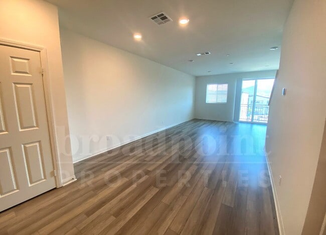 Photo - 342 Fitzpatrick Rd