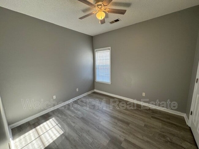 Photo - 4894 Indian Walk Ln