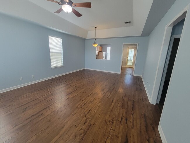 3304 Calumet Dr