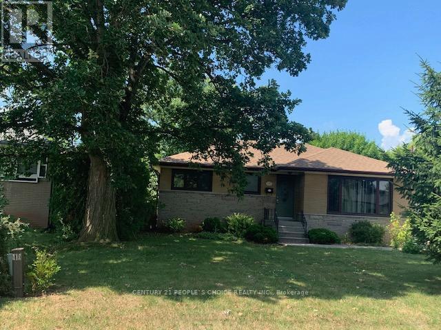 Photo - 1393 Selkirk Ave