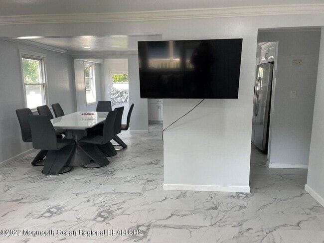 Photo - 15 Larchwood Ave