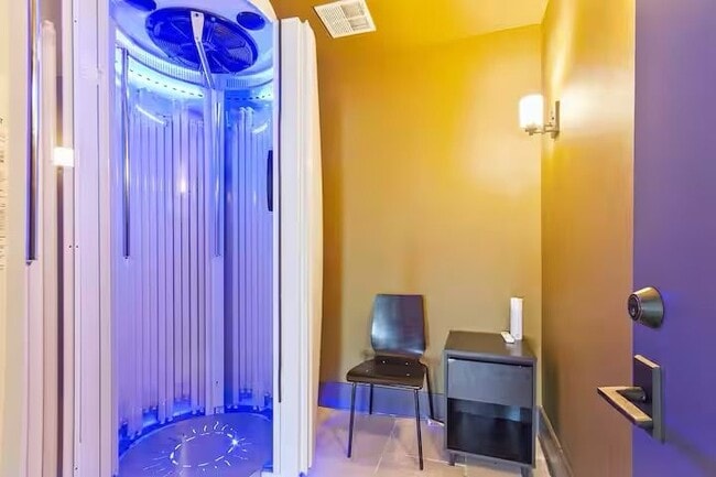 Photo - 680 6th Ave NE