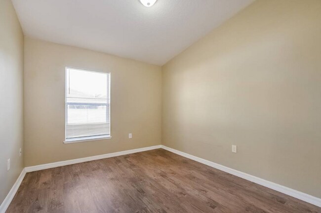 Photo - 2913 Ariel Ave