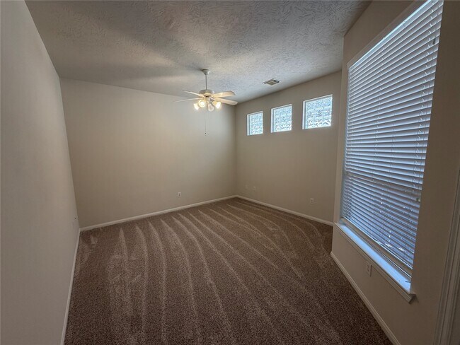 Photo - 27 Yacht Harbor