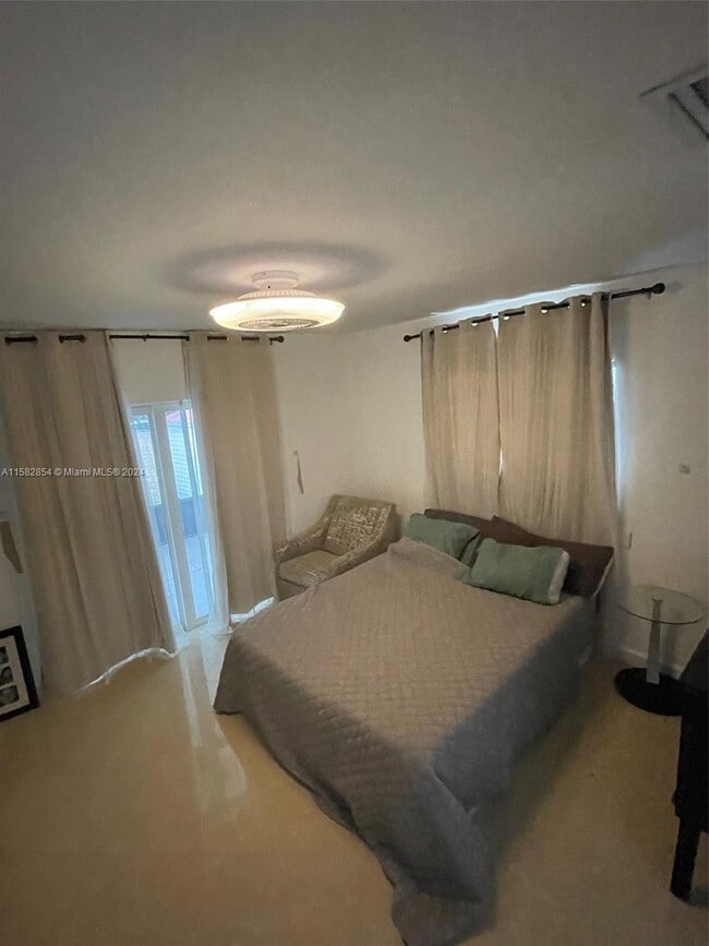 Photo - 4920 SW 27th Ave