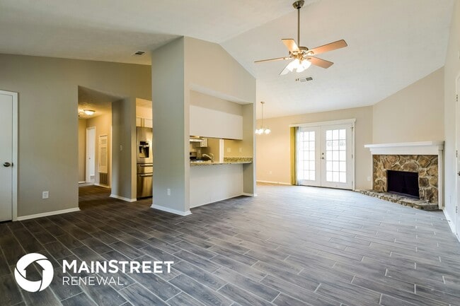 Photo - 2156 Newbury Rd