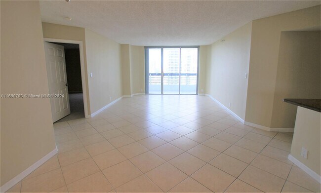 3530 Mystic Pointe Dr Unit 2207