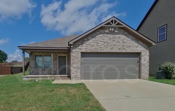 Photo - 1384 Maxwell Cir