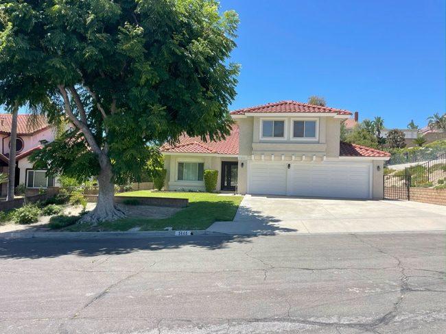 Building Photo - 5605 Vista Cantora Rental