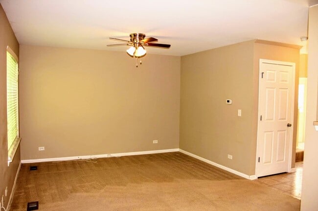 Photo - 32427 N Mackinac Ln
