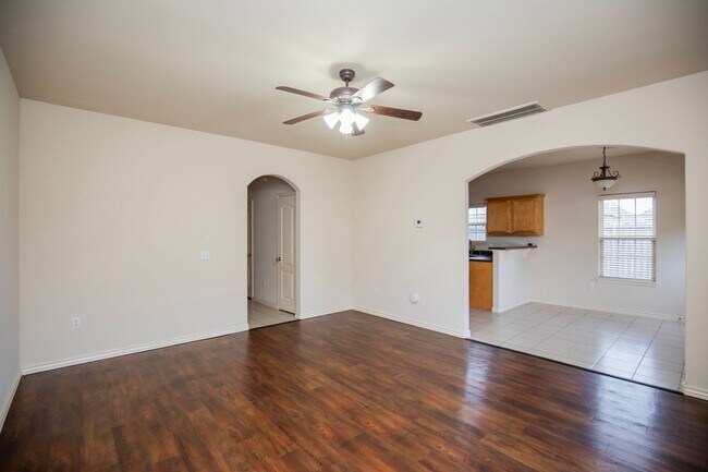 Photo - ***300 Copper Oaks***