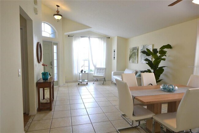 Photo - 4924 Hook Hollow Cir