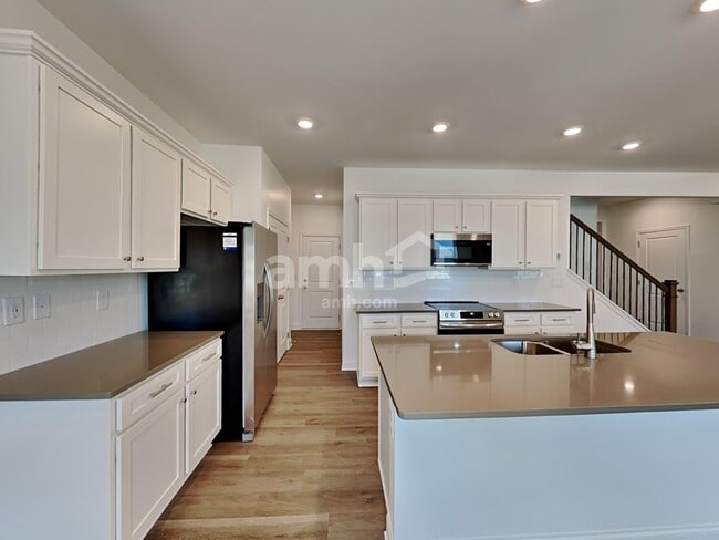 Photo - 1032 Highland Walk