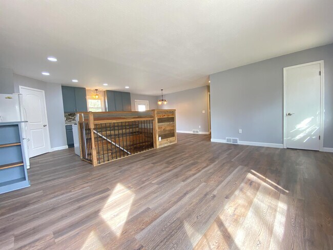Photo - 3725 3rd St NW