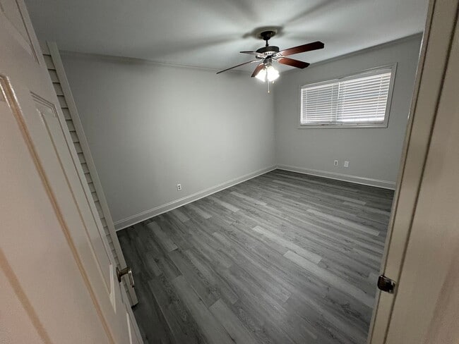 Photo - 2 Bedroom 1 Bath Apartment Close to Campus! Available Now!