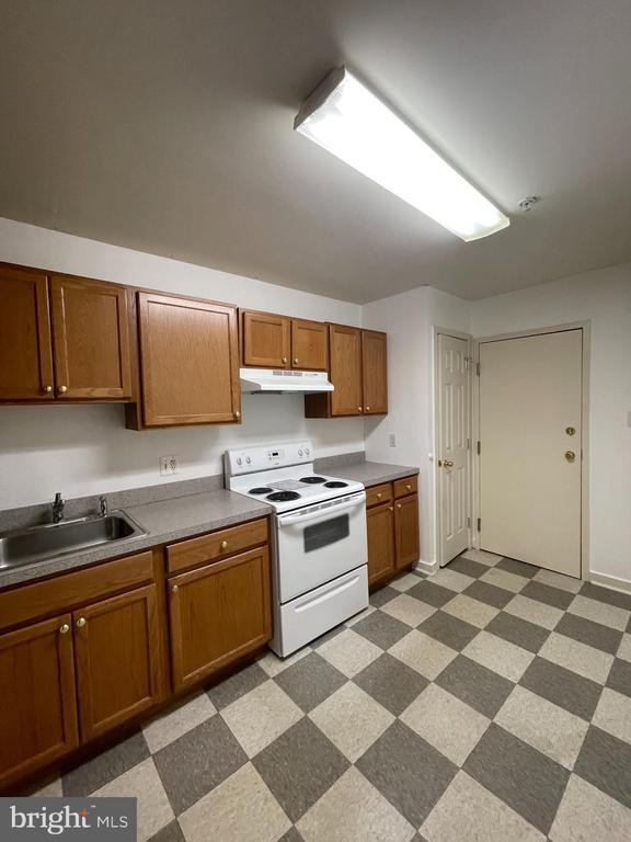 Photo - 159 E Chestnut St Unit 2 E