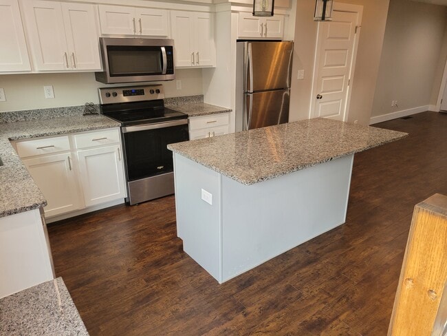 Building Photo - 4971 W 16th St