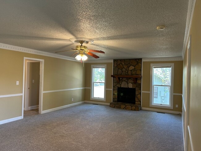 Photo - 3664 McIntosh Rd