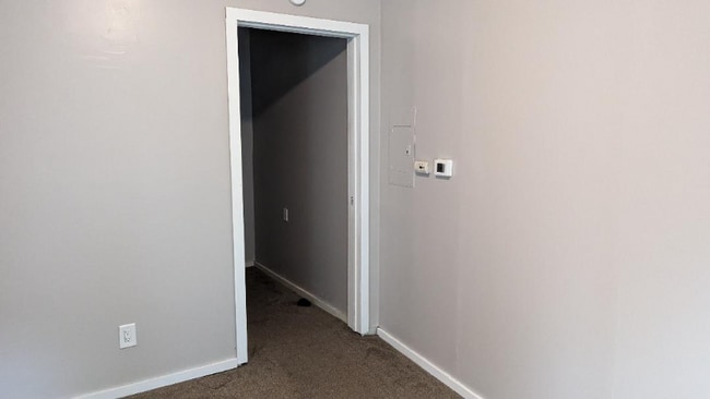 Photo - 1221 Gratiot Ave