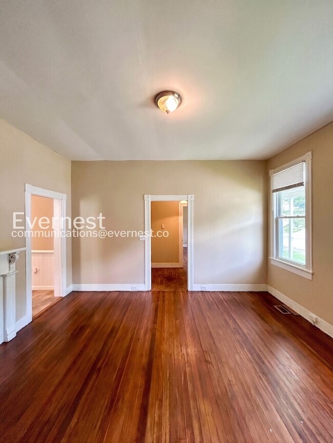 Photo - 3 Bed, 1 Bath Home with Driveway and Hardwood Floors | Housing Vouchers Accepted | Available Now!