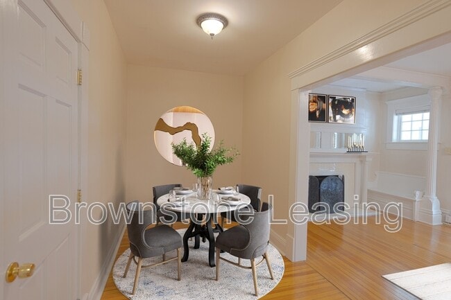 Photo - 1126 Emerson St