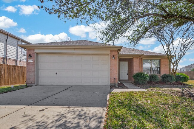 Photo - 4719 Silver Spruce Ln