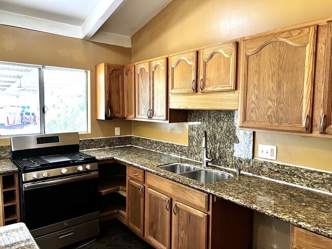 Photo - 16-2076-2076 Puhala Dr