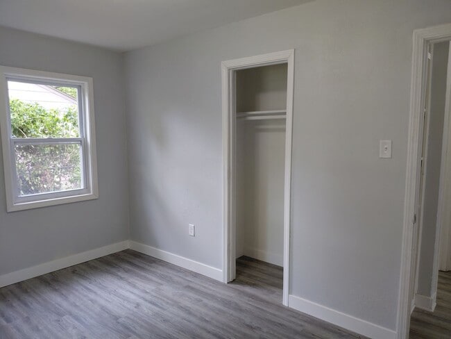 230 SE 34th St