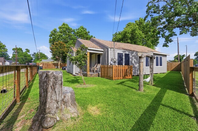 Photo - 515 Riggs St