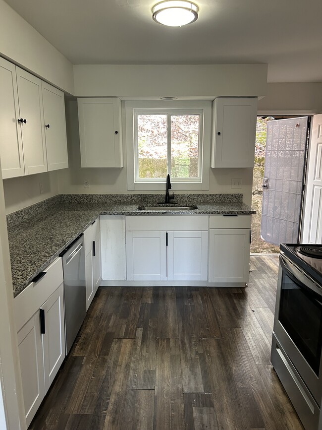 Photo - 709 Summit Ave