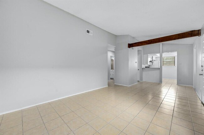 Photo - 2008 Old W Pl