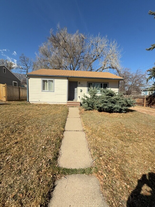 "Charming 2-Bed, 2-Bath Single Family Home in Boulder!"
