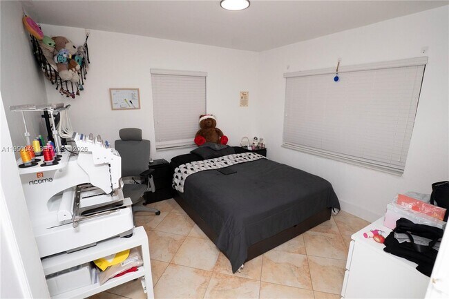 Photo - 111 SW 31st Ct Unit 1