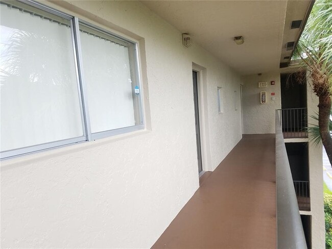Photo - 7710 NW 50th St Unit 307