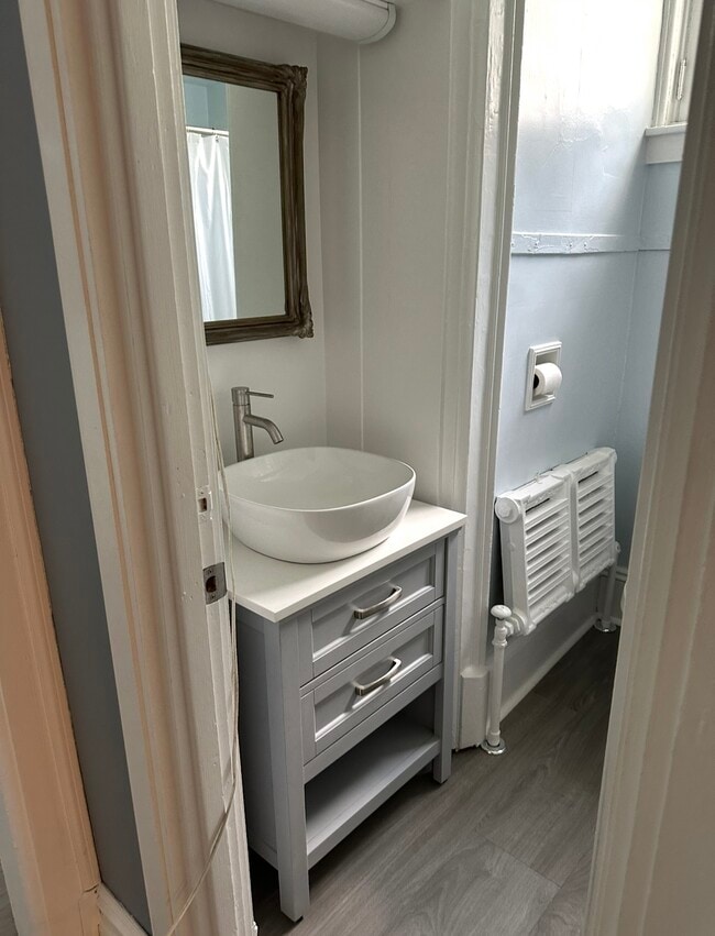 1A Bath - 401 Maple Ave Utilities Included