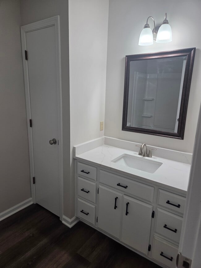 Photo - 103 Candystick Cir