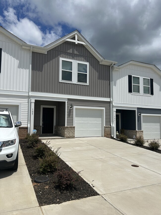 Photo - 105 Pleasure Ln