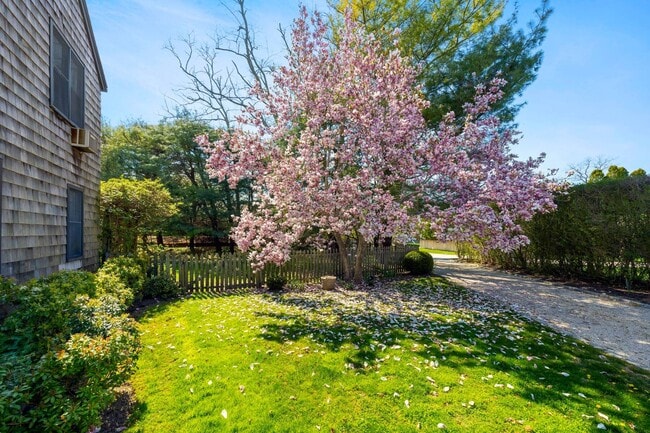 Photo - 80 Bishops Ln