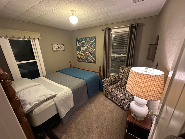 Photo - 105 S Park Ave