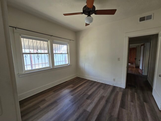 Photo - 528 N 1st Ave