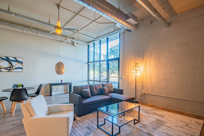 Photo - 1275 E University Dr Unit ID1263058P