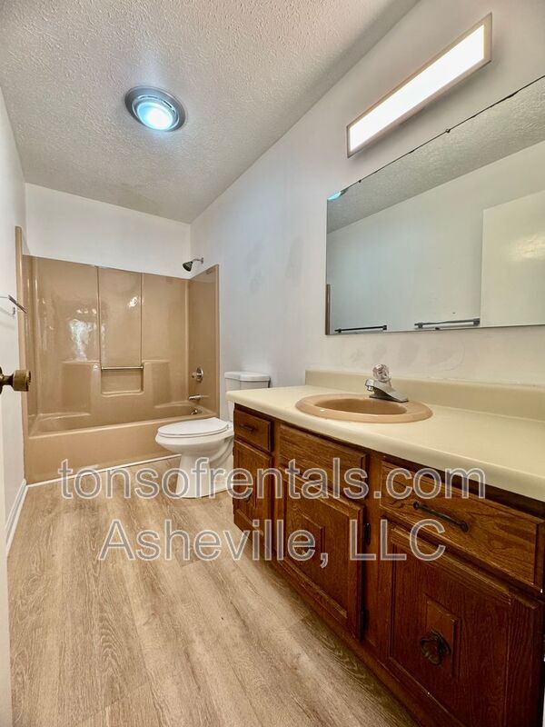 Photo - 136 Atwood Dr