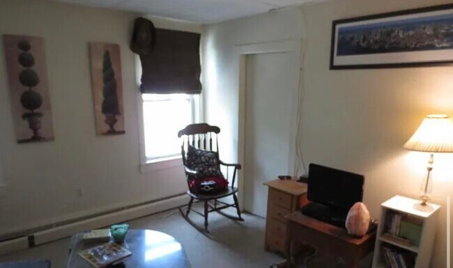 Photo - 114 W 8th St Unidad 2