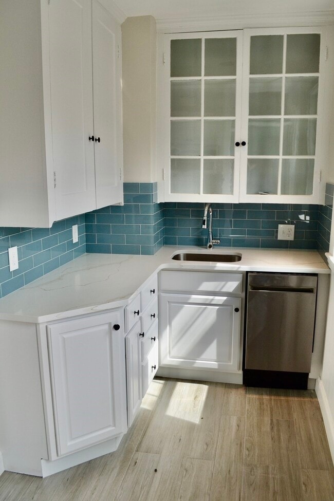 291 Mt Auburn St Unit B
