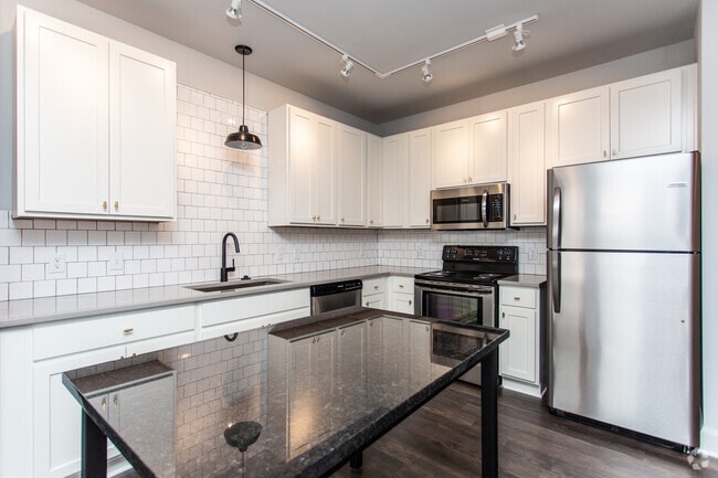 Studio, 1BA - 500 SF - Wilson