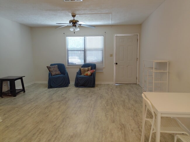 Photo - 801 Burcale Rd Unidad K1