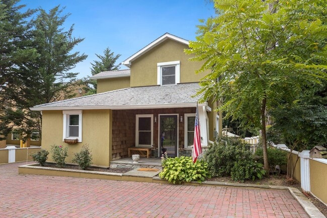 Building Photo - 2730 Oak Valley Dr