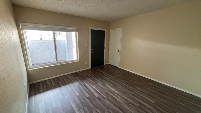 Photo - 1301 W 3rd St Unidad Apt 2