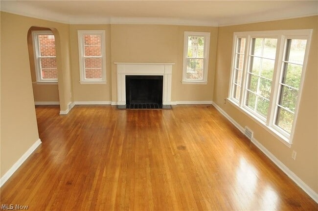 Photo - 1158 Castleton Rd