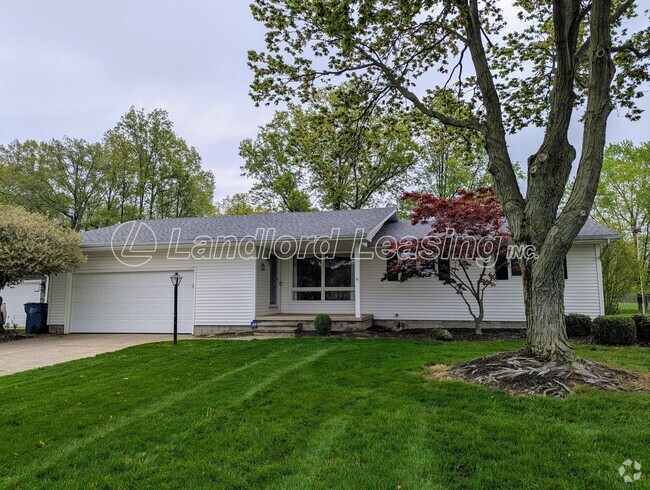 Building Photo - Charming 3-Bedroom Ranch with Spacious Lay... Rental